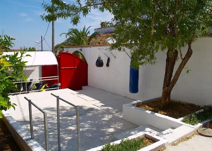 شقة In With Sea View, Terrace, Air Conditioning, Wi-fi *