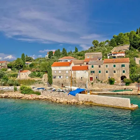 Apartman In With Sea View, Terrace, Air Conditioning, Wi-fi