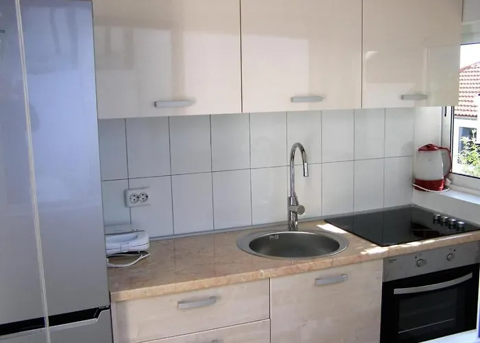 In With Sea View, Terrace, Air Conditioning, Wi-fi